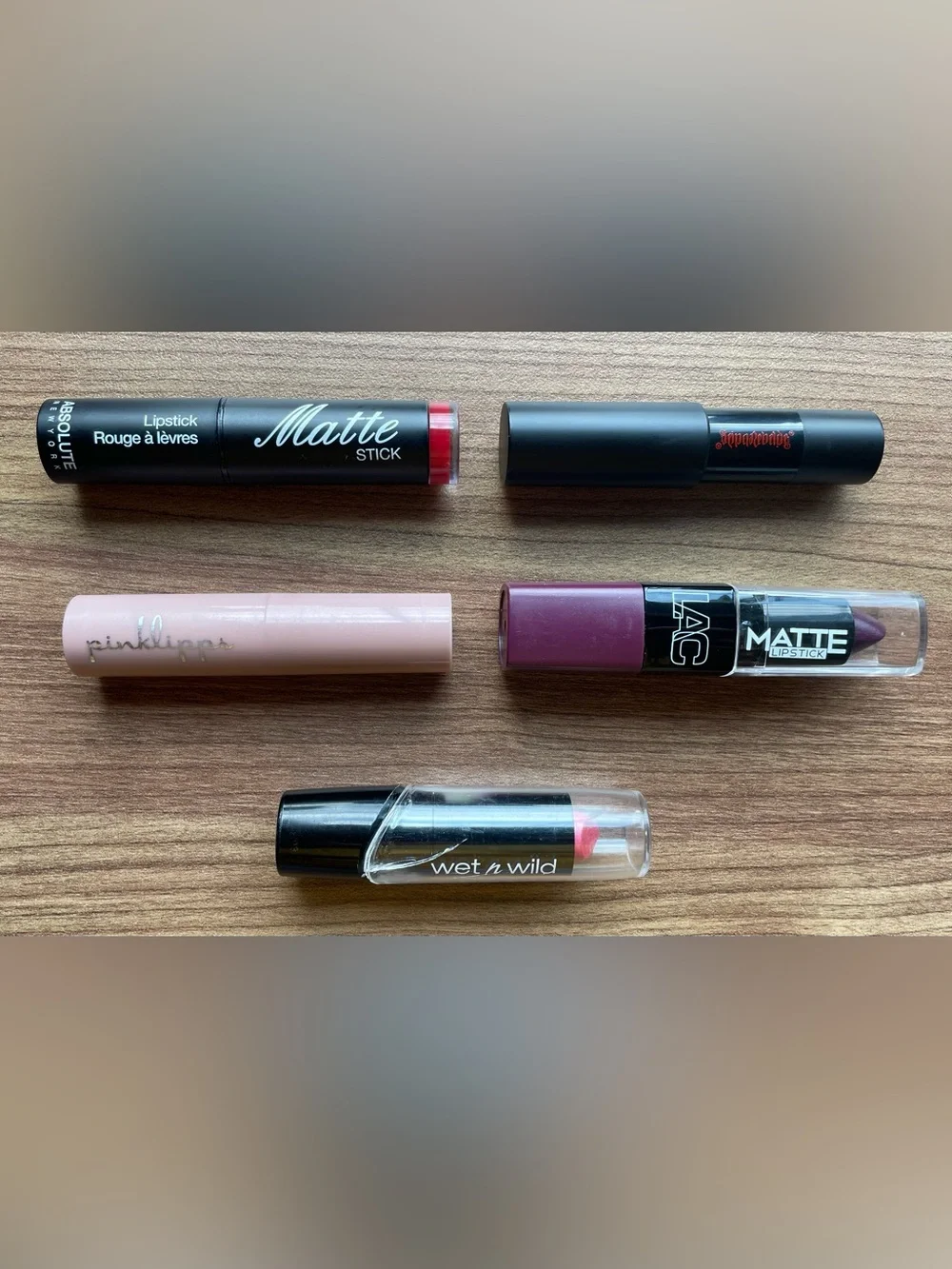 16pc Makeup Lot MoBeauty Pear Nova Peek IBY WnW